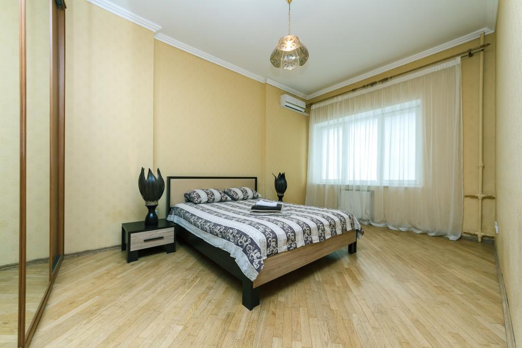 Apartment On Khreshchatyk Kiev Luaran gambar